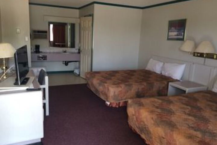 Room 5 of 7