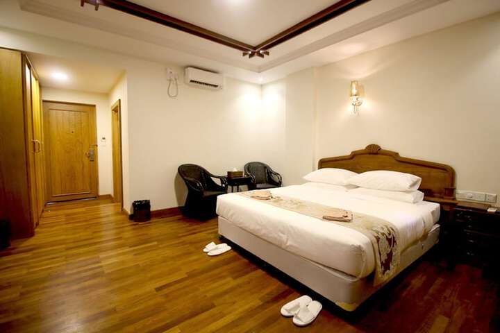 Room 10 of 60