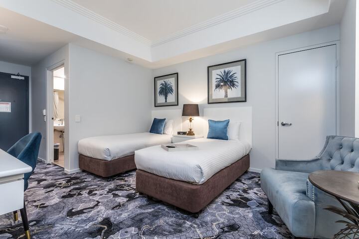 Room 11 of 24