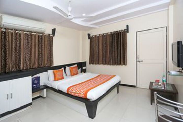 OYO 7710 Kundan Regency