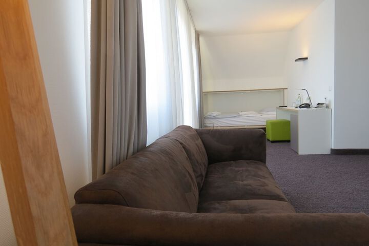 Room 63 of 125