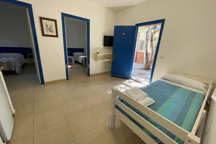 Room 21 of 80