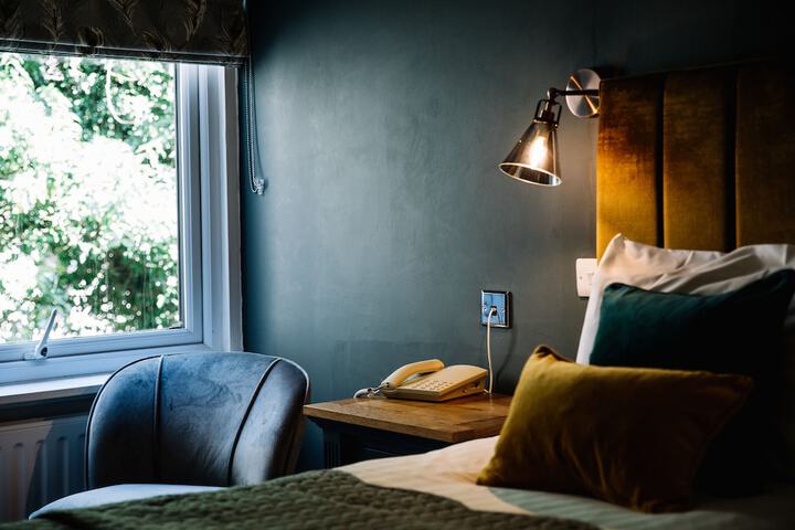 Room 27 of 89