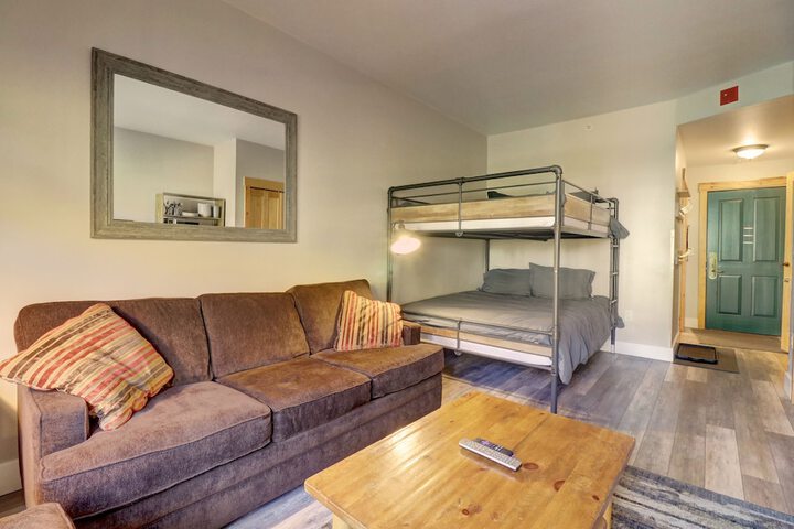 Room 3 of 21