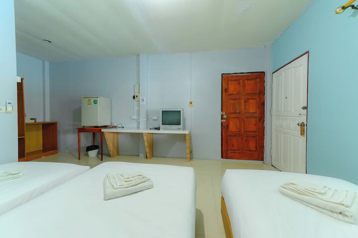 Room 21 of 97