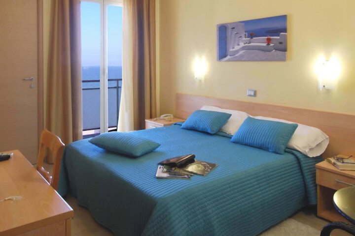 Room 4 of 31