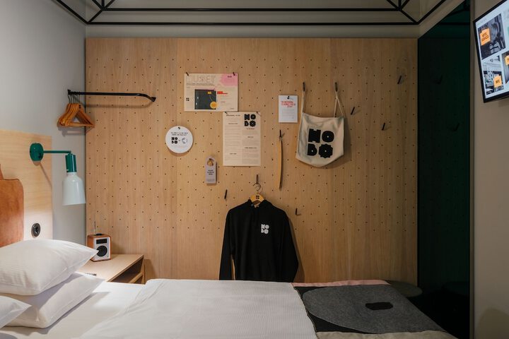 Room 20 of 116