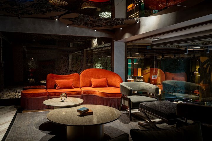 Lounge 90 of 100