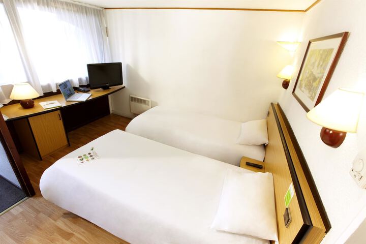 Room 4 of 21