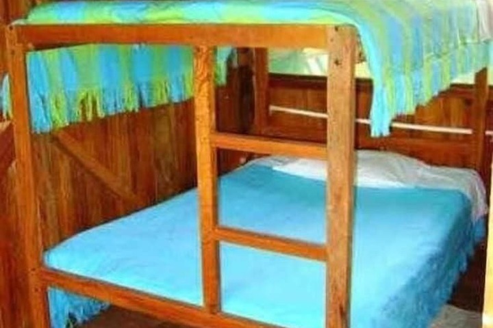 Room 10 of 28