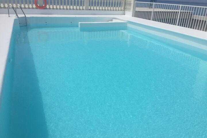 Pool 12 of 30