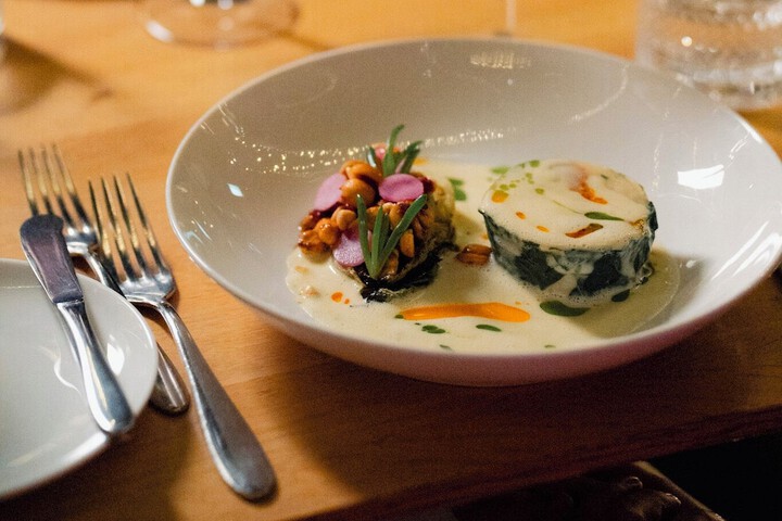 Dining 59 of 88