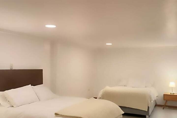 Room 21 of 40