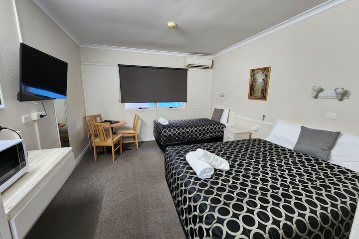 Room 45 of 144
