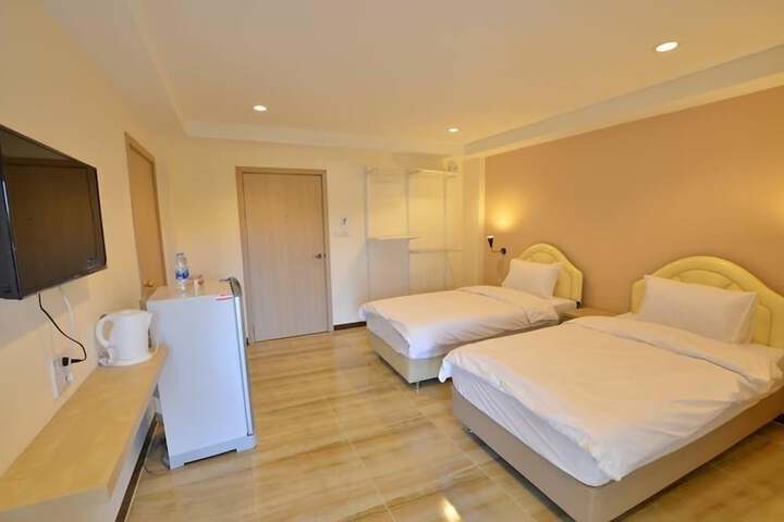 Room 9 of 54