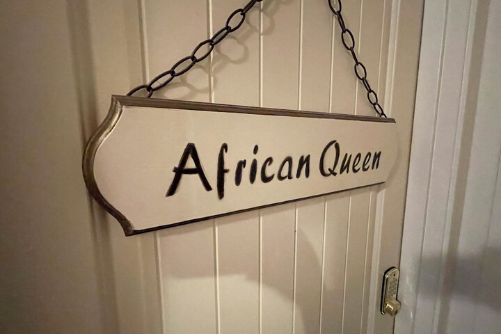 Room 45 of 143