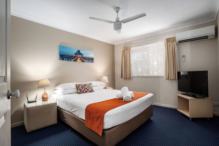 Room 32 of 148