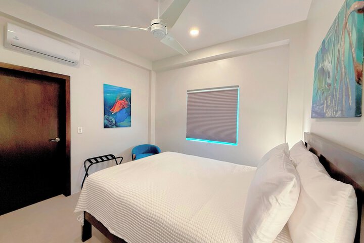 Room 6 of 53