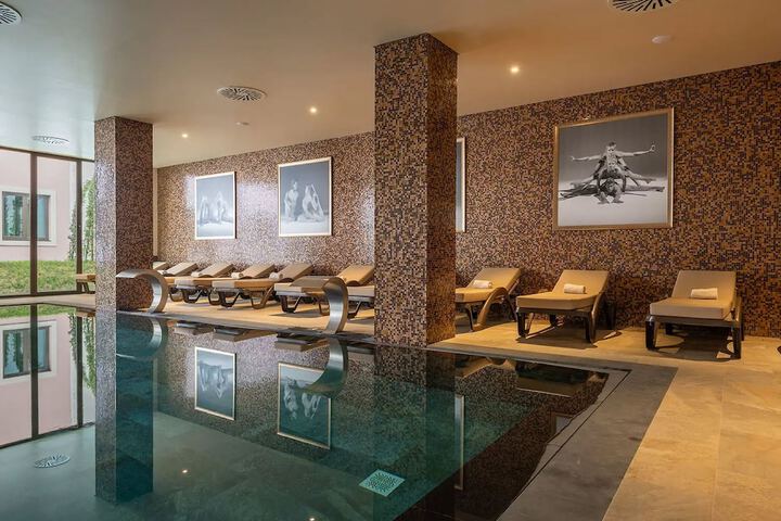 Pool 28 of 77
