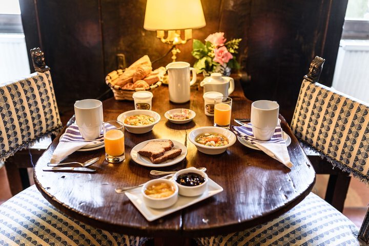 Breakfast/Coffee Service 50 of 62