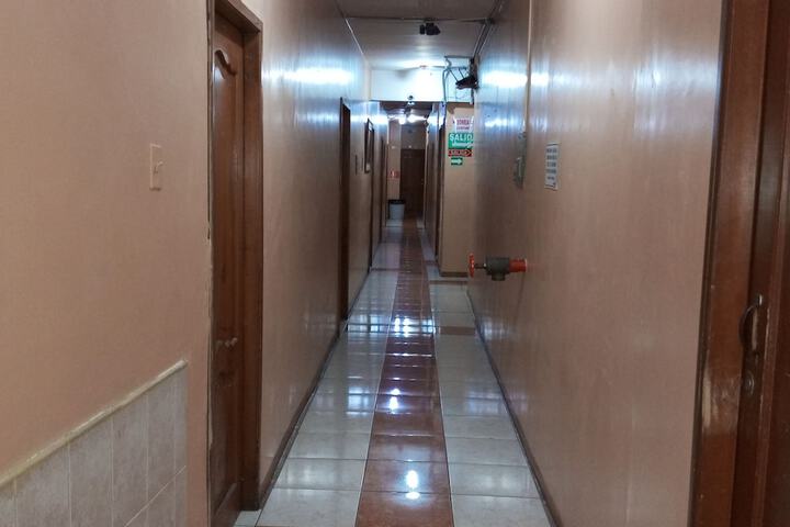 Ballroom/Hall 27 of 30