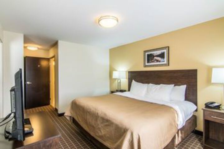 Room 40 of 74
