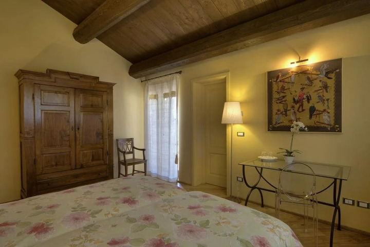 General 5 of 11