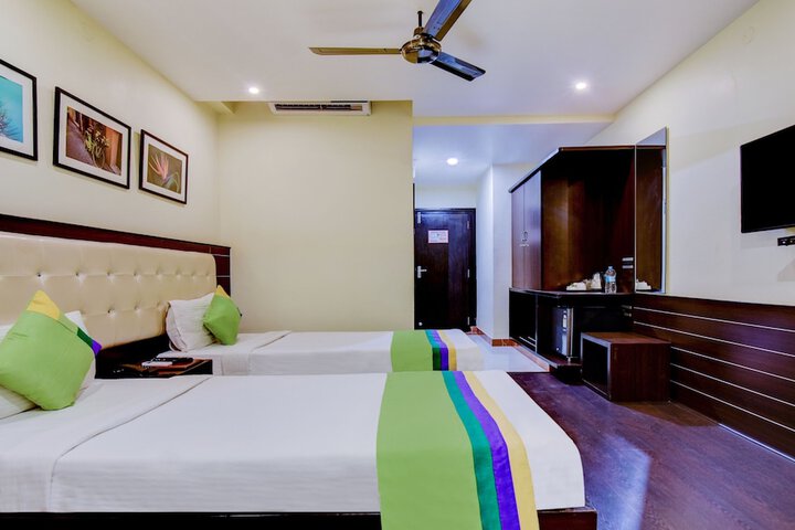 Room 34 of 63
