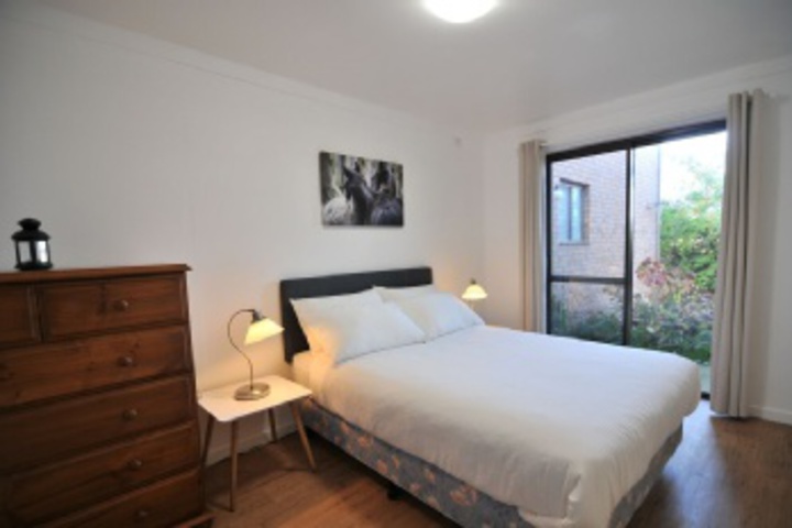 Room 70 of 693