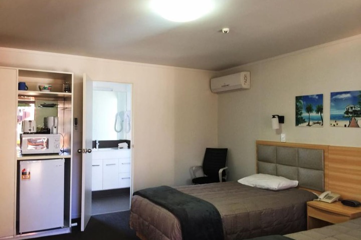 Room 3 of 39