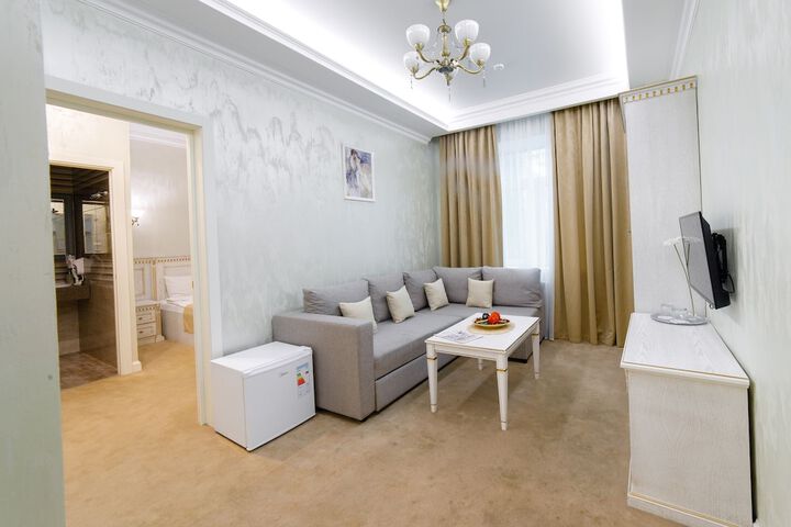 Room 32 of 52