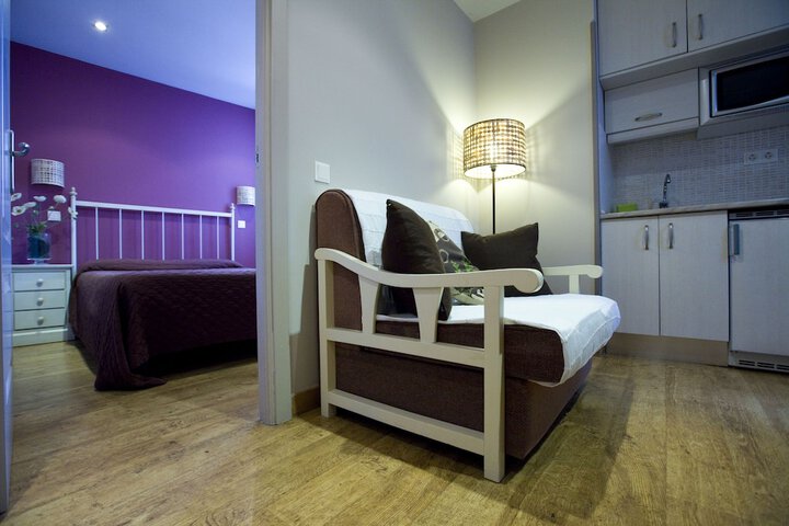 Room 4 of 20