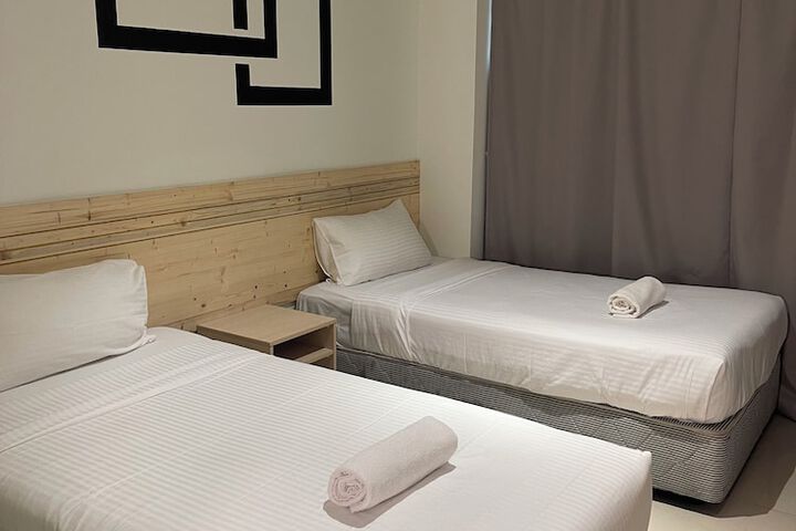 Room 16 of 27