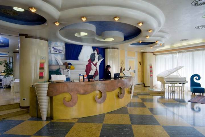 Hotel Interior 5 of 34