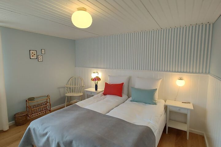 Room 6 of 51
