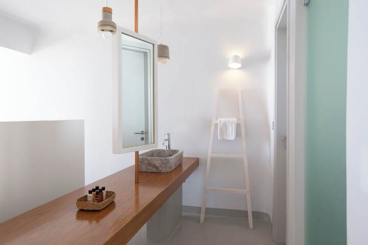 Room 43 of 86