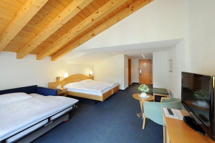 Room 35 of 97