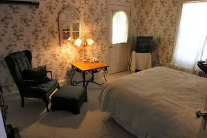 Room 38 of 69