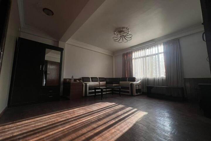 Room 4 of 7