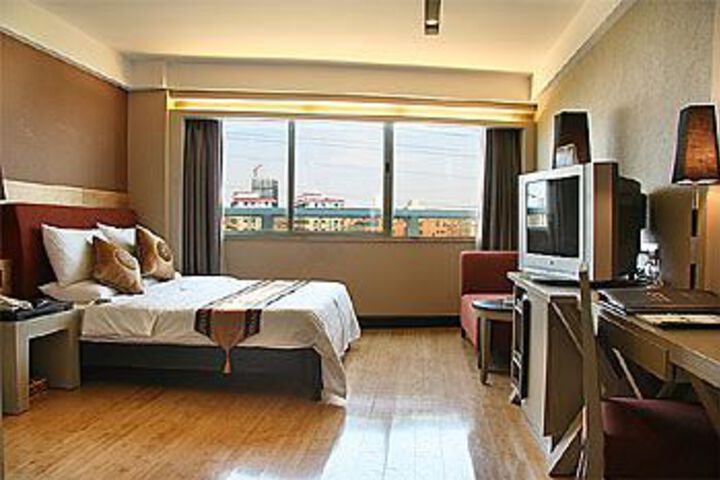 Room 20 of 32