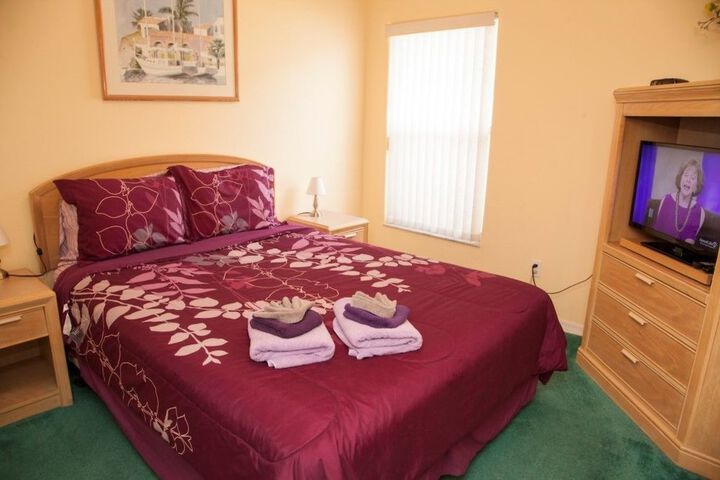 Room 4 of 28