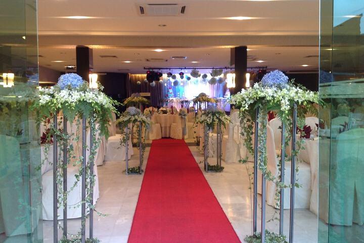 Ballroom/Hall 21 of 44