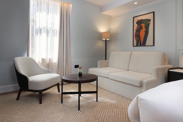 Room 47 of 170