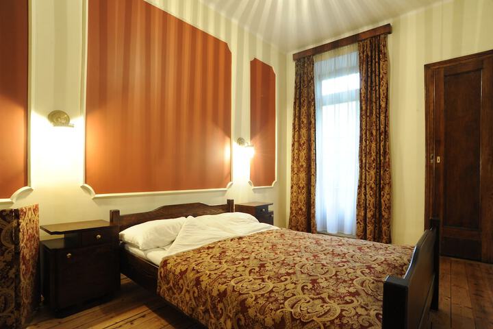 Room 12 of 54