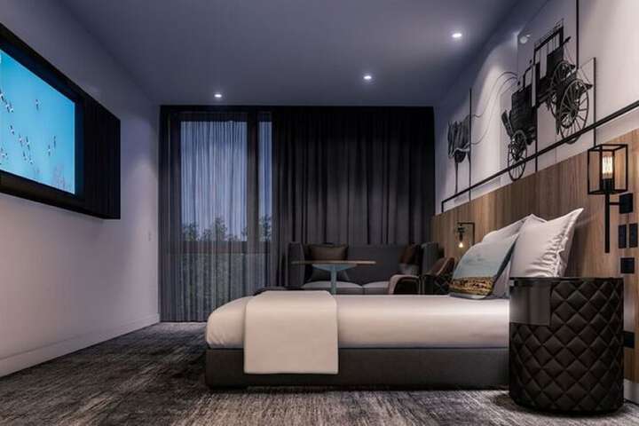 Room 2 of 33
