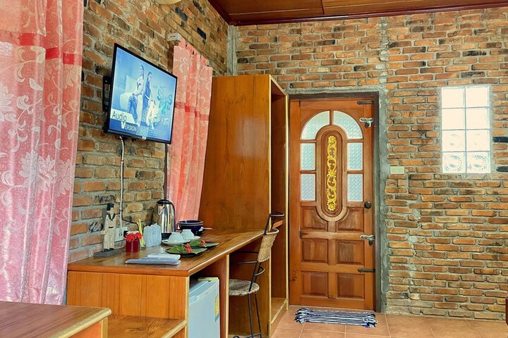 Room 28 of 105
