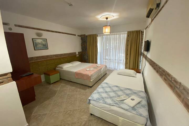 Room 16 of 52