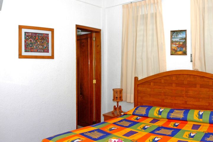 Room 16 of 34