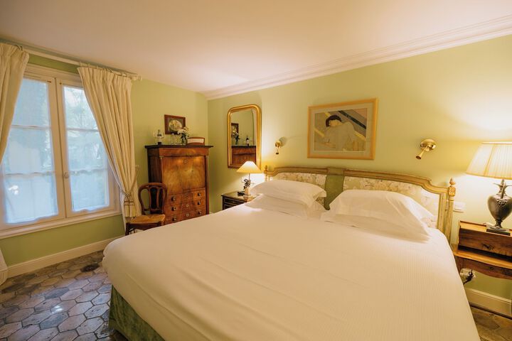 Room 16 of 36