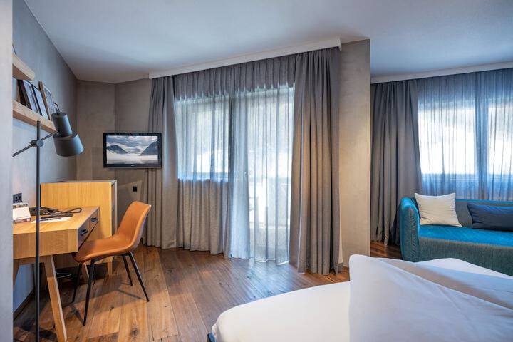 Room 33 of 116